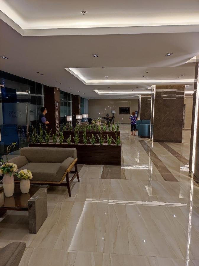 Schoenes Apartment Mit Pool-Nutzung Manila Zewnętrze zdjęcie