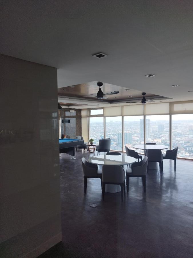 Schoenes Apartment Mit Pool-Nutzung Manila Zewnętrze zdjęcie