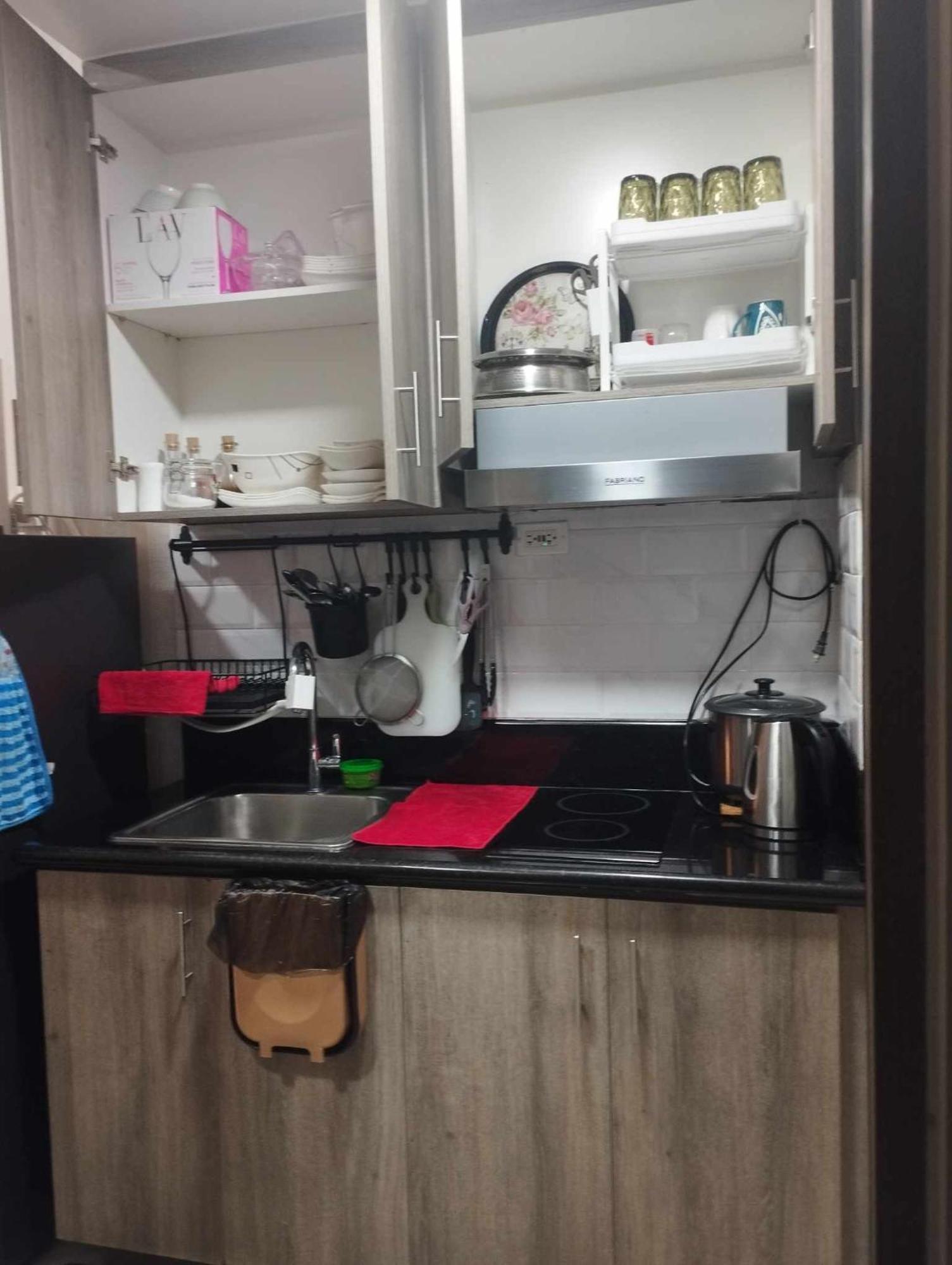 Schoenes Apartment Mit Pool-Nutzung Manila Zewnętrze zdjęcie